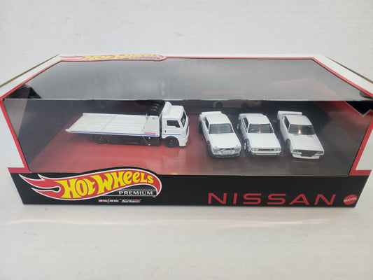 Hot wheels 2023 Nissan Diorama Garage set
