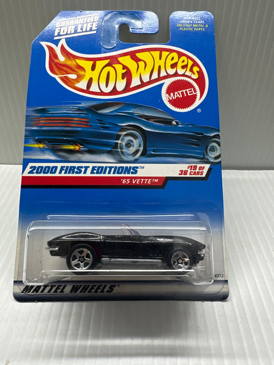 Hot Wheels First Editions Chevy '65 Vette Corvette 1:64 Scale