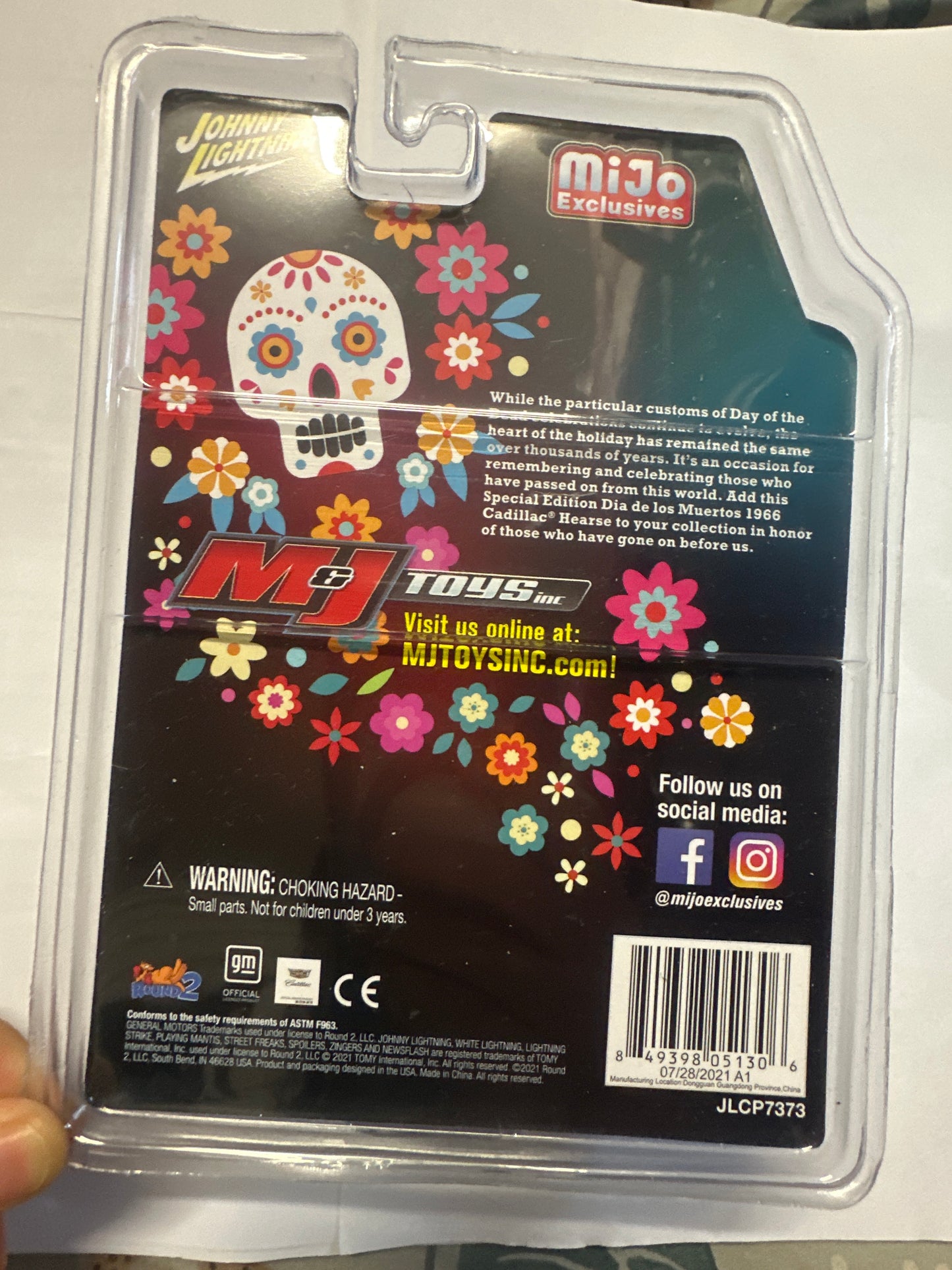 1966 Cadillac Hearse Black Dia de Los Muertos (Day of The Dead) Limited Edition to 3600 Pieces 1/64 Diecast Model Car by Johnny Lightning