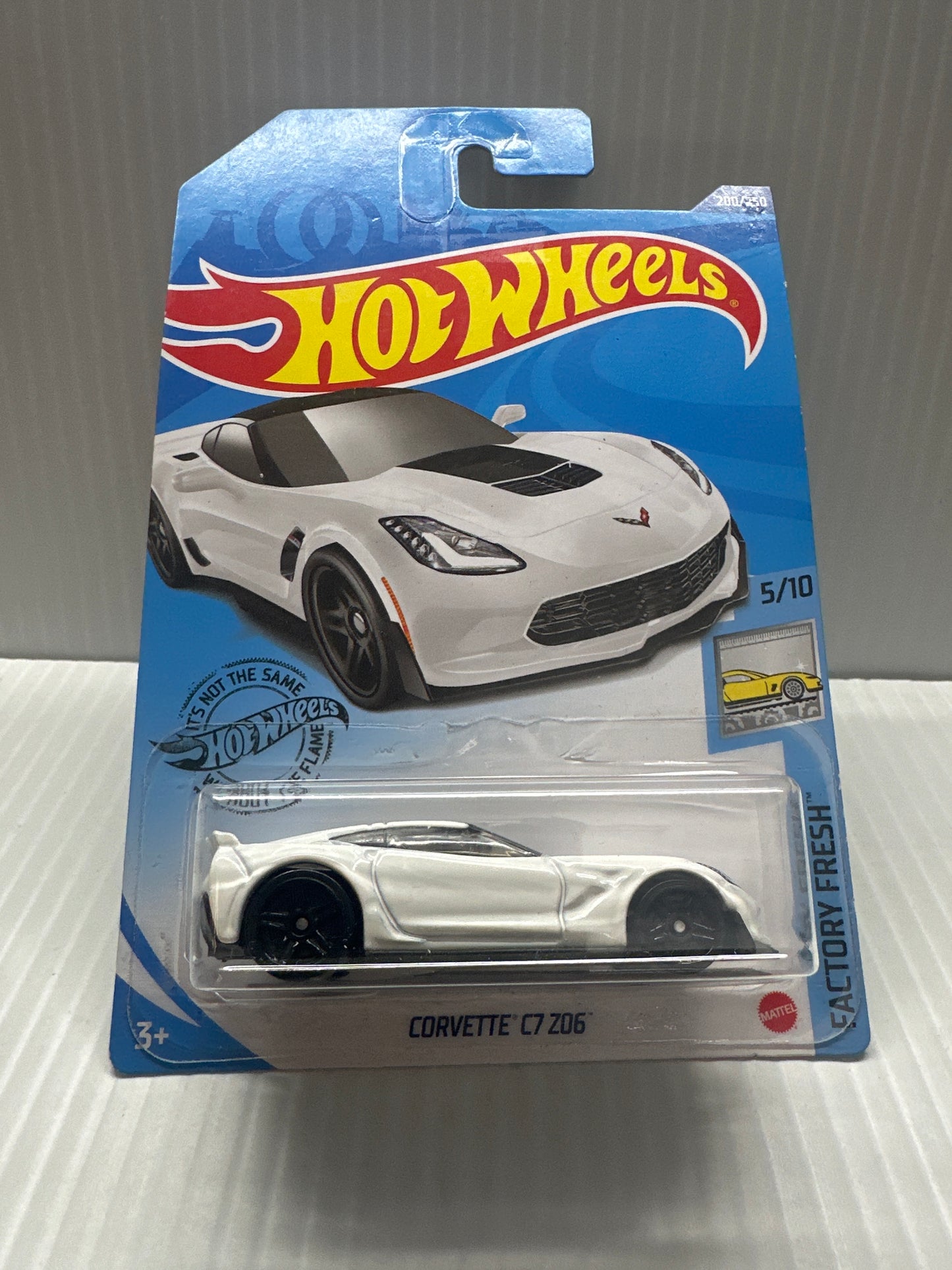Hot Wheels 1:64 White 2019 Corvette C7 Z06 Factory Fresh
