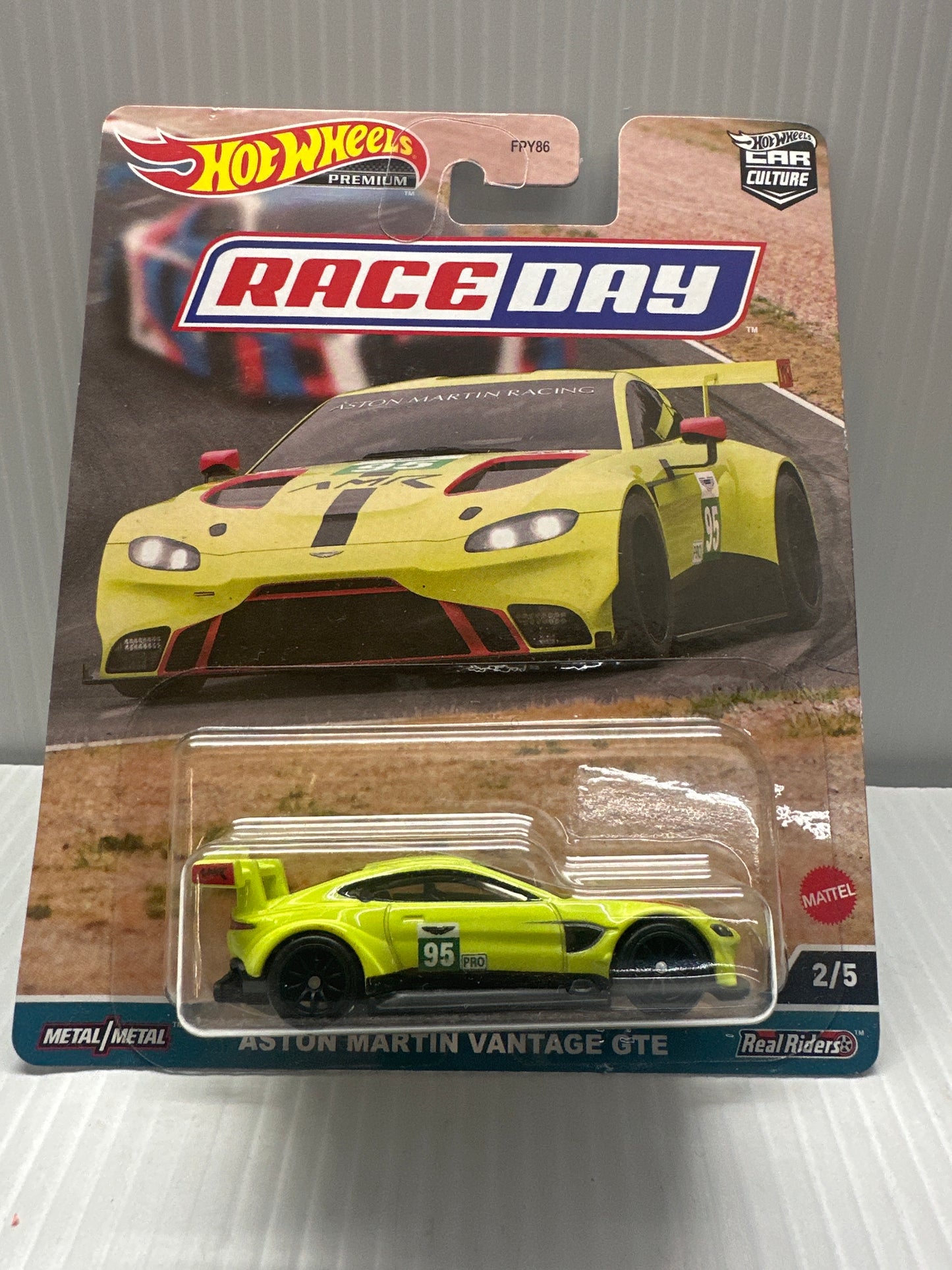 HOT WHEELS ASTON MARTIN VANTAGE GTE PREMIUM RACE DAY CAR CULTURE