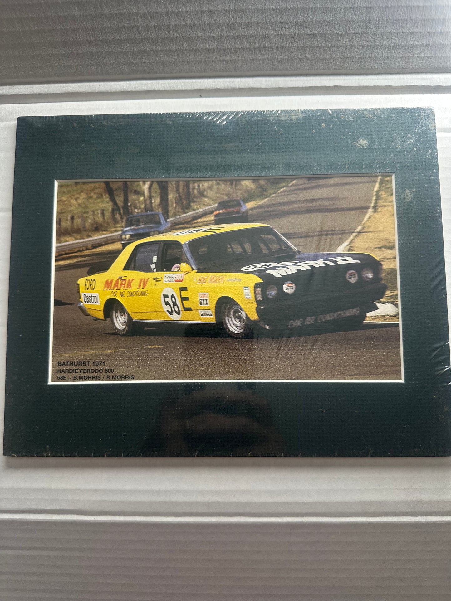 Bathurst 1971 Hardie Ferodo 500 58E-B.Morris / R.Morris ( asssorted blue tone frame front with wood backing)