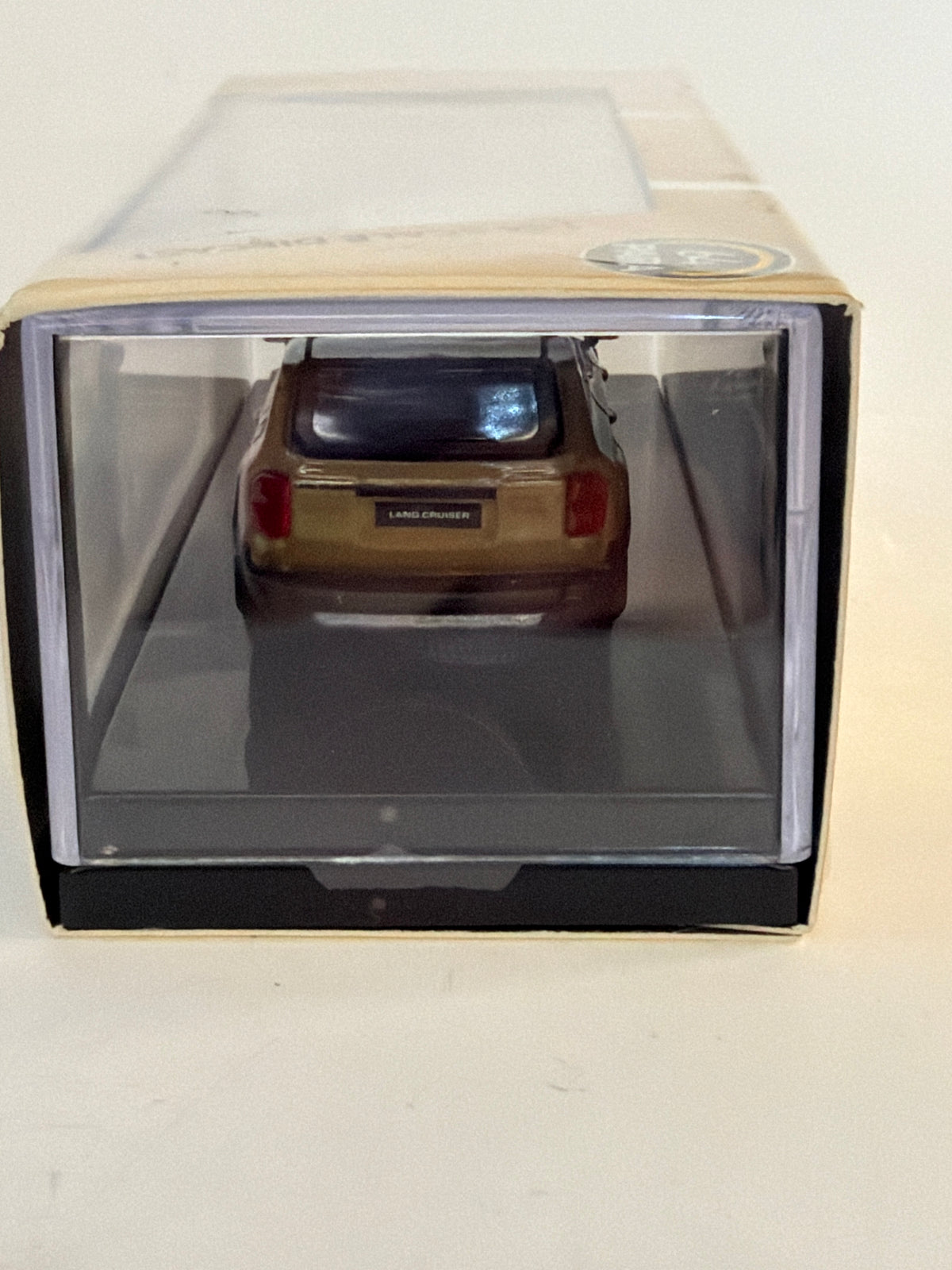 64 Para 1/64 Toyota Land Cruiser LC 250 Prado LHD Trail Dust Beige