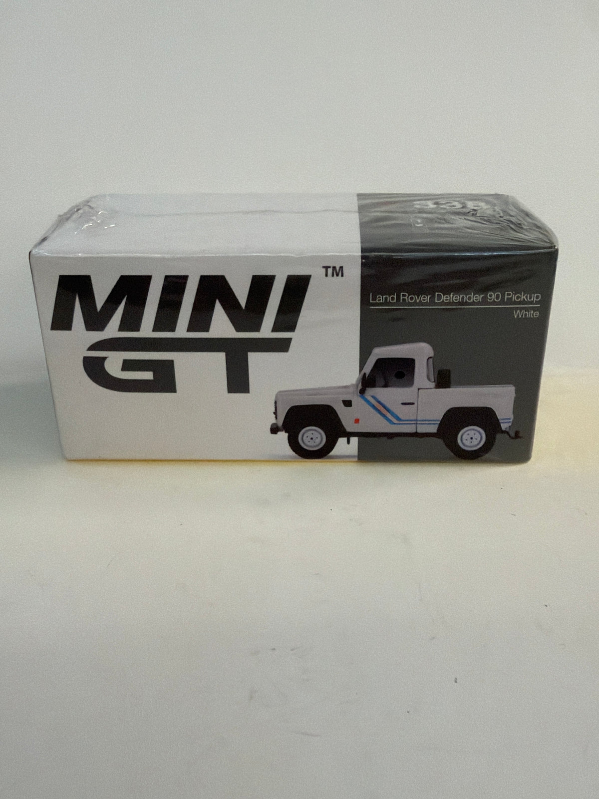 Mini GT Land Rover Defender 90 Pickup White no338