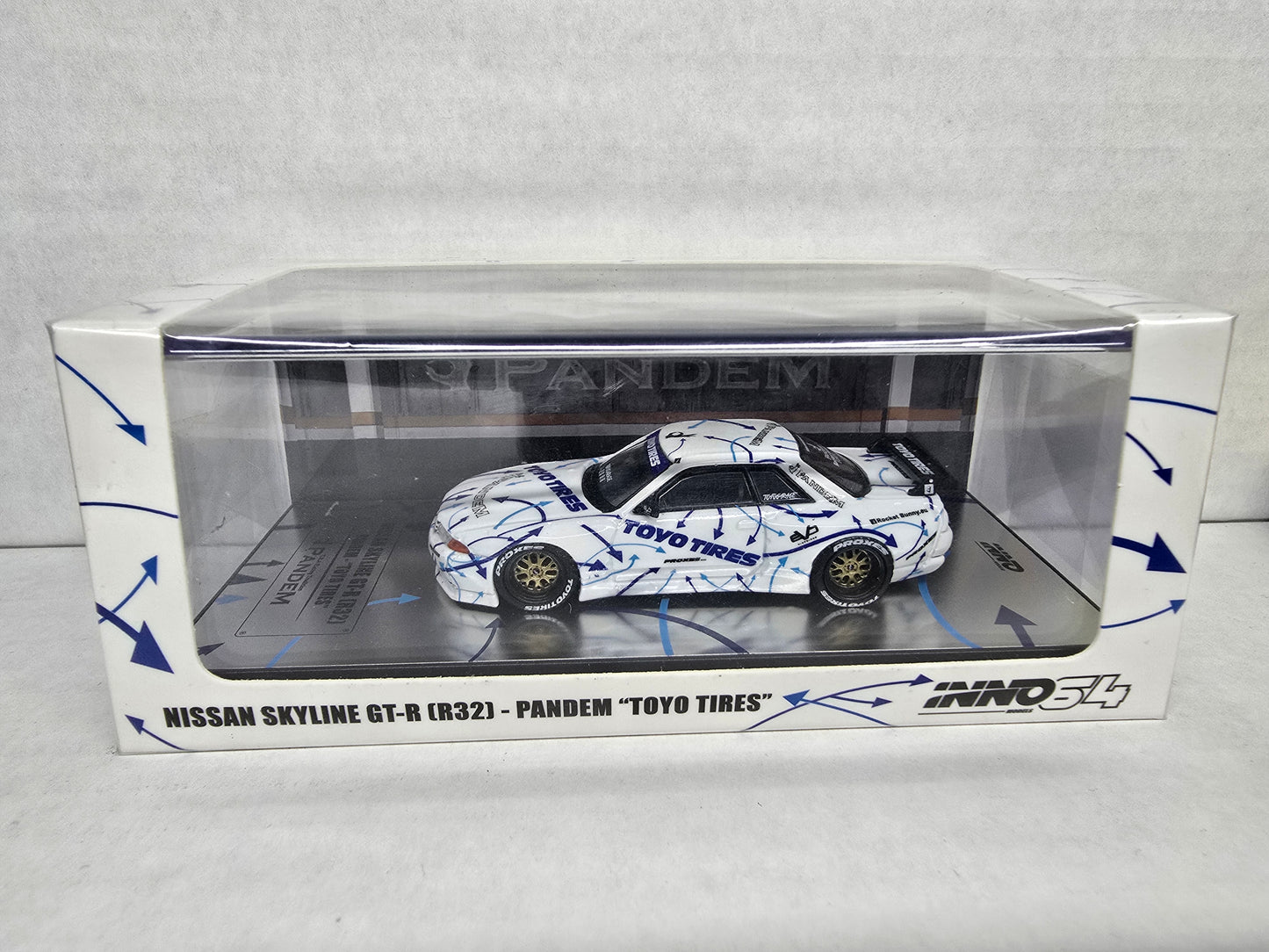 Inno64
Nissan Skyline GT-R R32
Pandem
Toyo Tires
