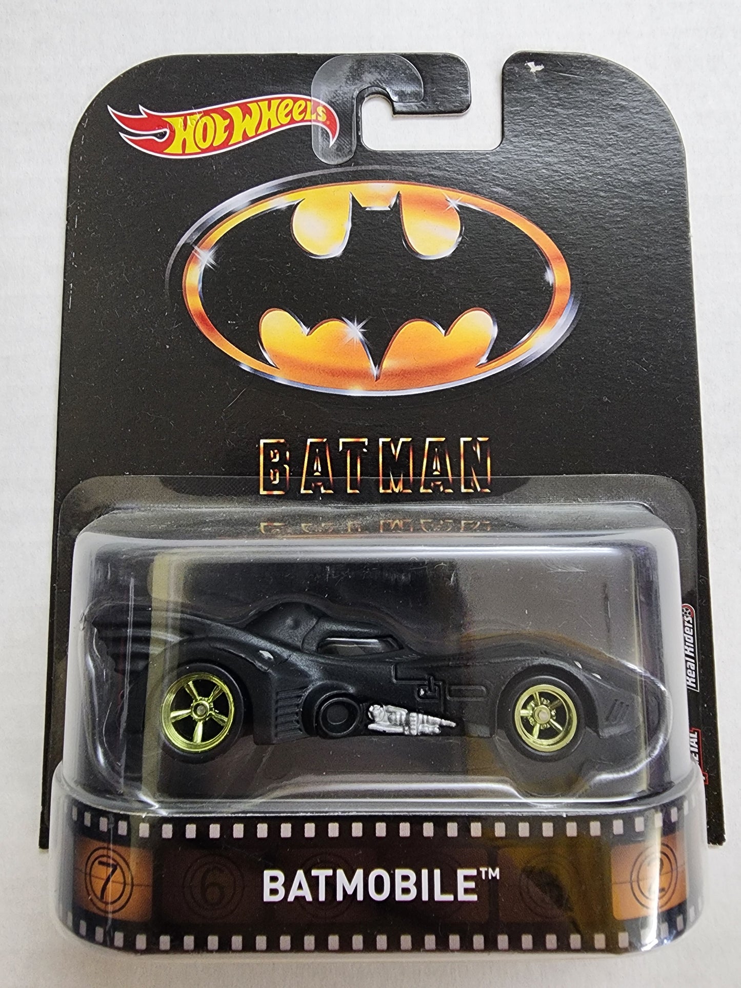 Hot wheels Premium Replica Entertainment 2016 Batman Batmobile