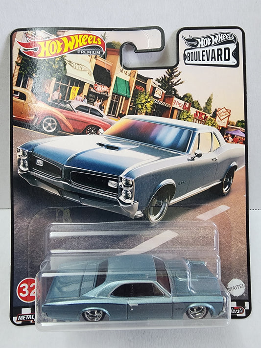 Hot wheels Premium Boulevard no.32 65 Pontiac Gto