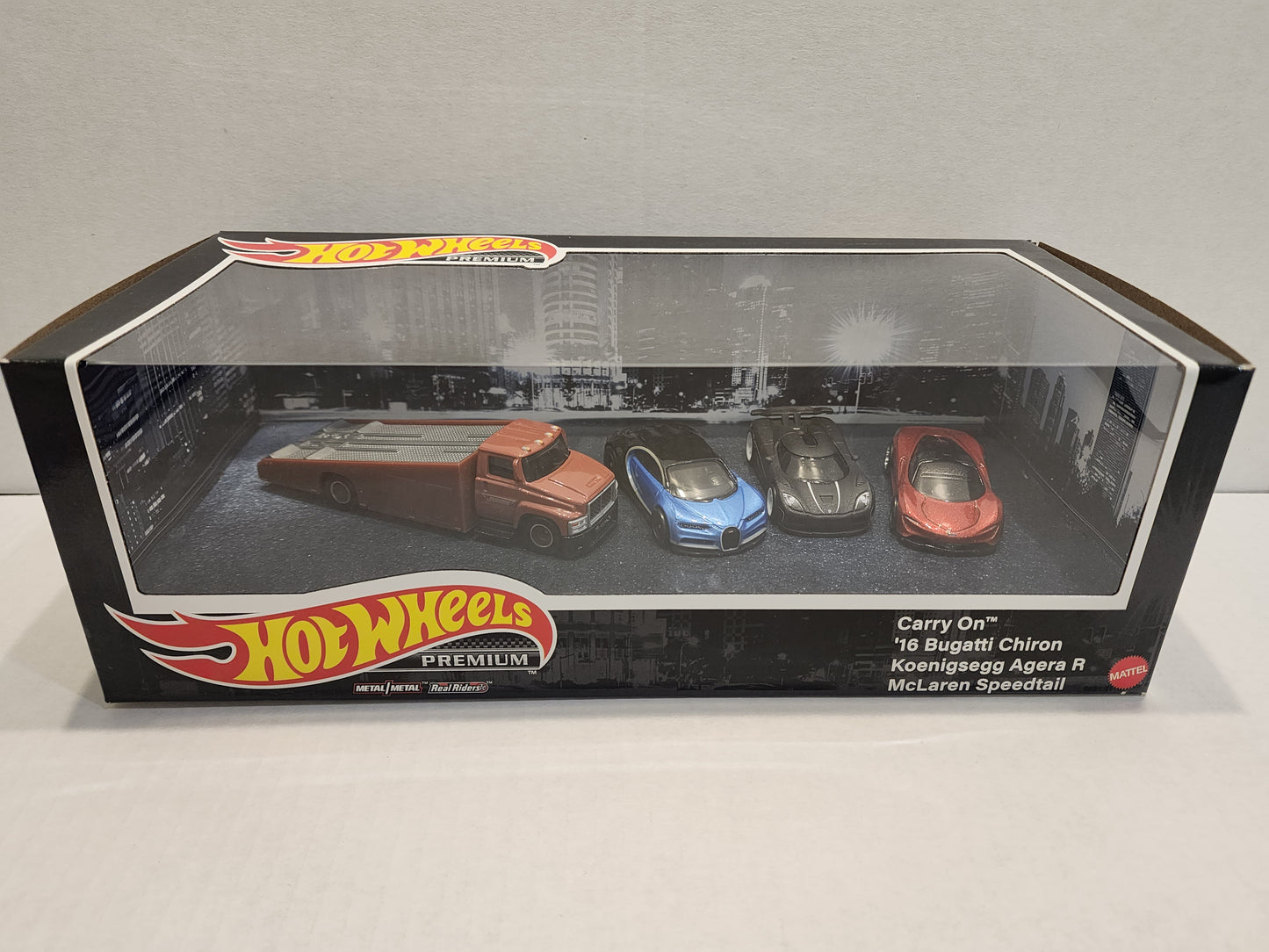 Hot wheels 
Premium 
Exotics  box set
Brand new 
Sealed