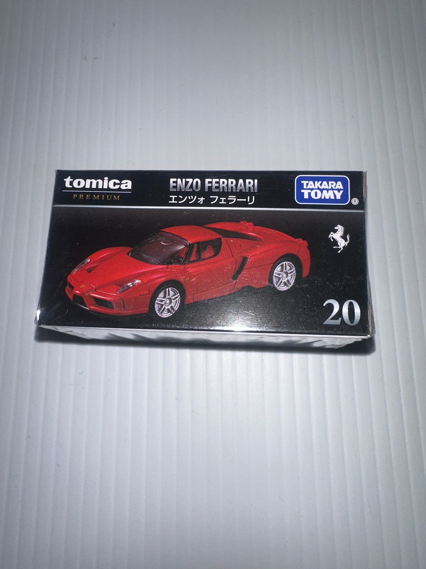 Tomica Premium Enzo red Ferrari no20 1.62