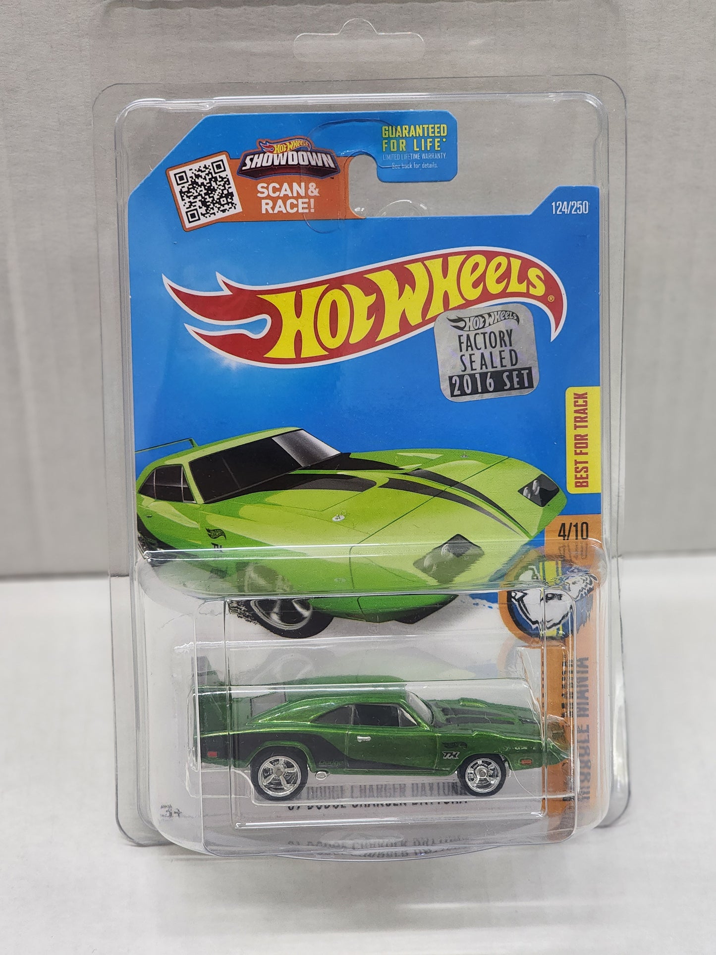 Hot wheels 2016 super treasure hunt Factory sealed 69 Dodge Charger Daytona