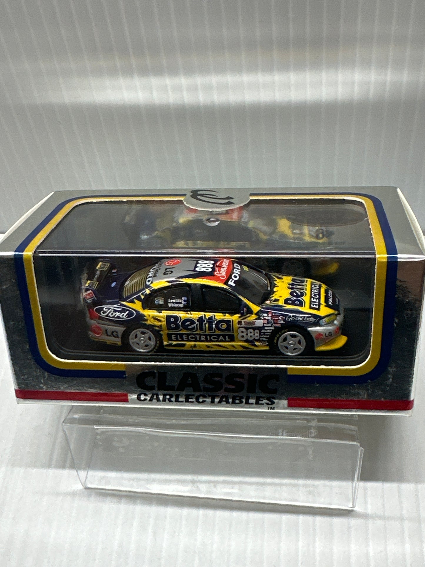1:64 2006 TEAM BETTA ELECTRICAL -- #888 BETTA ELECTRICAL -- FORD BA FALCON -- CLASSIC CARLECTABLES