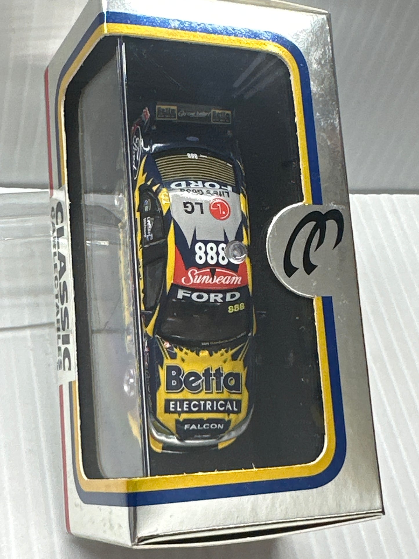 1:64 2006 TEAM BETTA ELECTRICAL -- #888 BETTA ELECTRICAL -- FORD BA FALCON -- CLASSIC CARLECTABLES