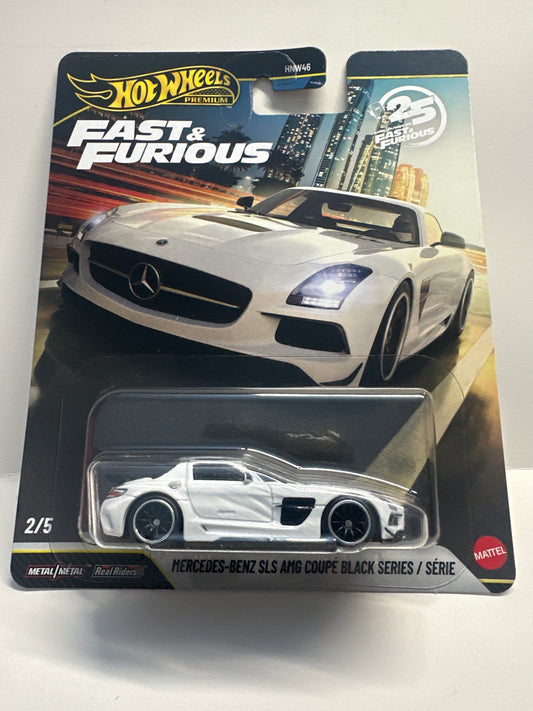 HOT WHEELS Premium - Mercedes SLS AMG Coupe black series 2/5