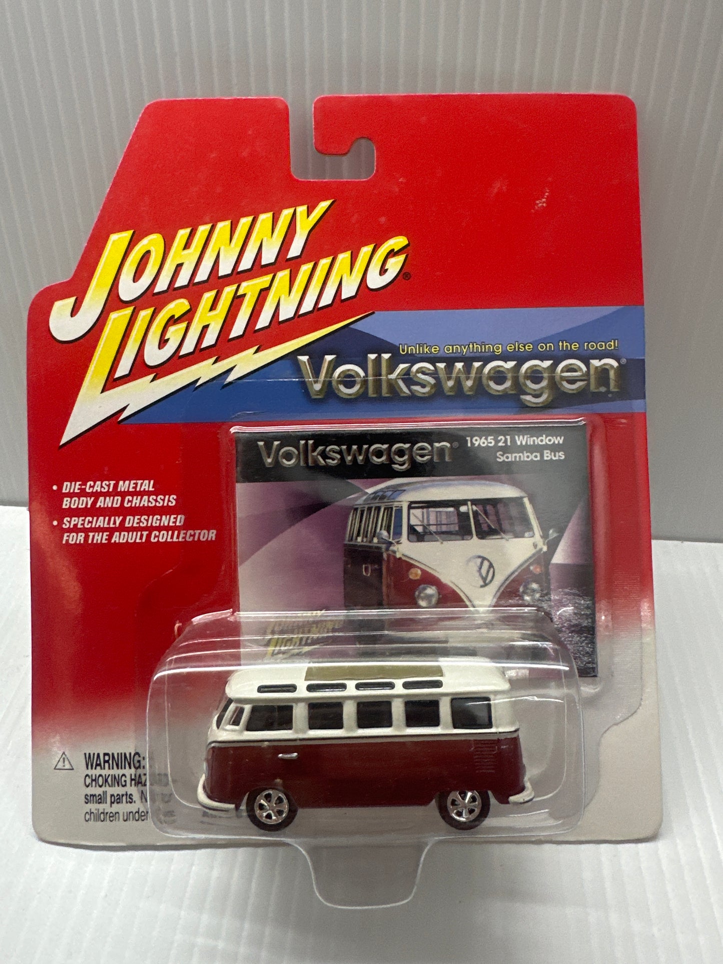 Johnny Lightning Volkswagen Series 1965 VW 21 Window Samba Bus Red '65 (*)