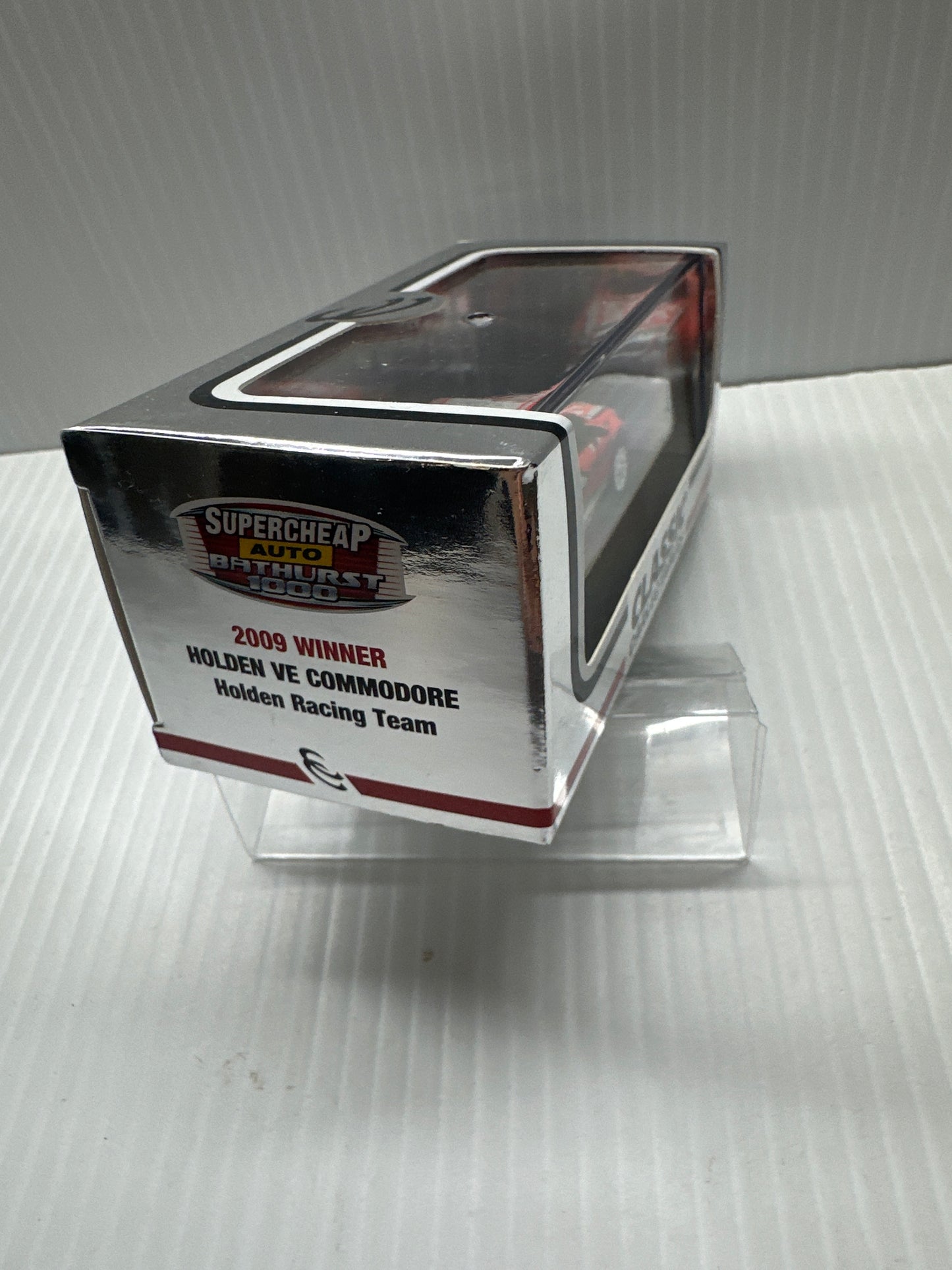 Classic Carlectables 2009 Holden VE Commodore Holden Racing Team Tander/Davison Bathurst 1000 Winner 1:64 Model #64174