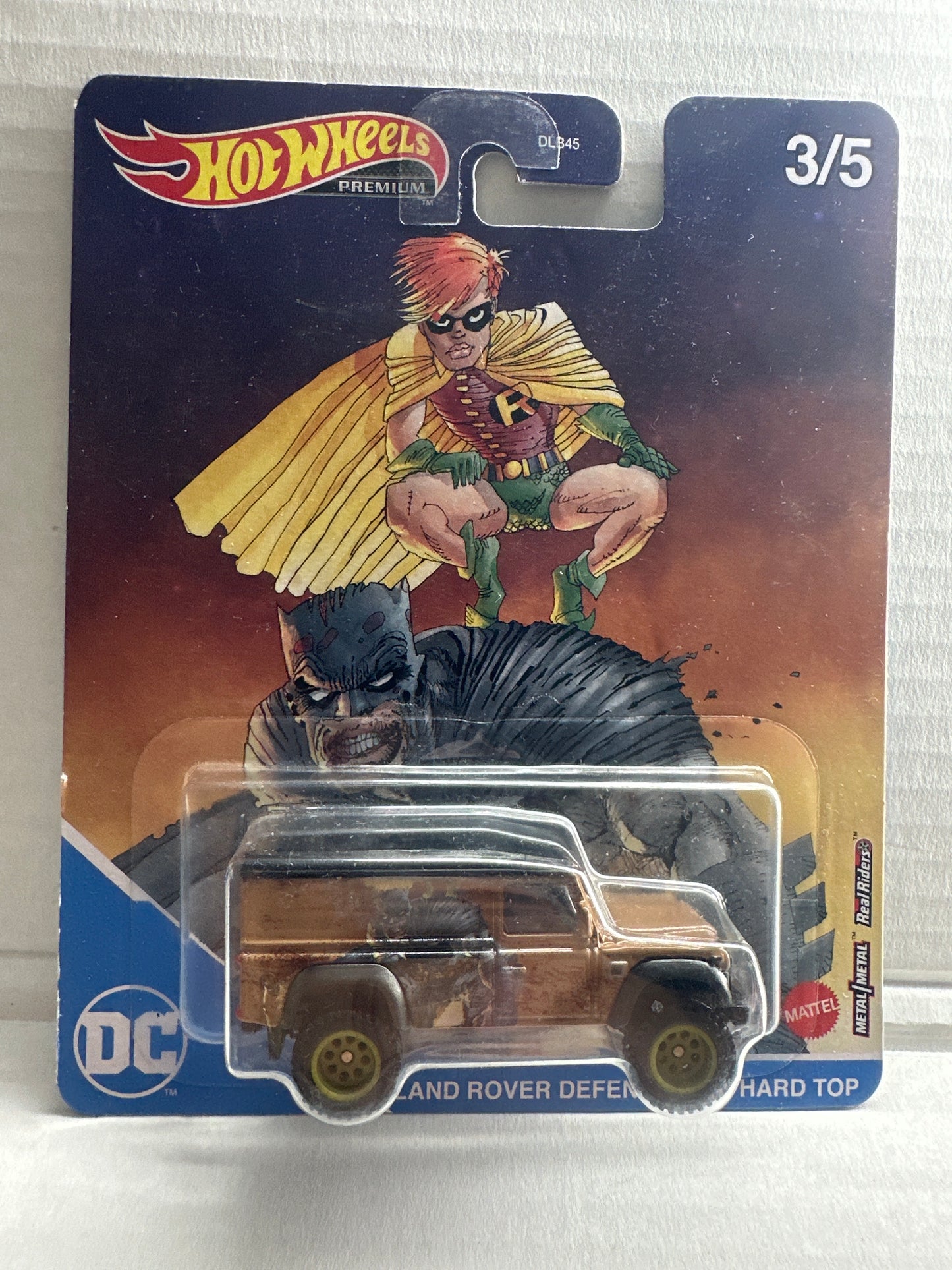 HOT WHEELS PREMIUM DC COMICS BATMAN & ROBIN LAND ROVER DEFENDER 110 3/5