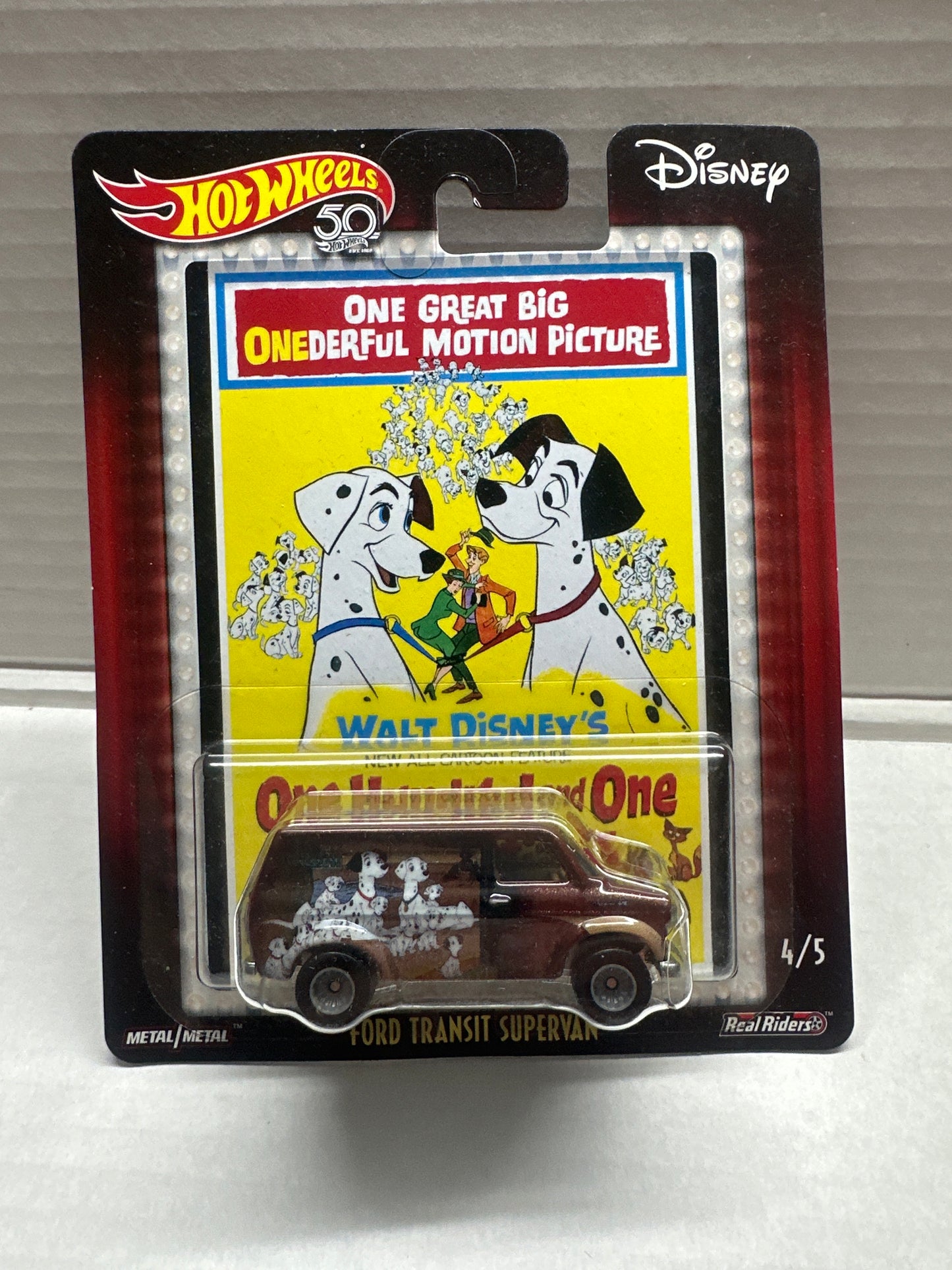 Hot Wheels Disney 101 Dalmatians Ford Transit Supervan