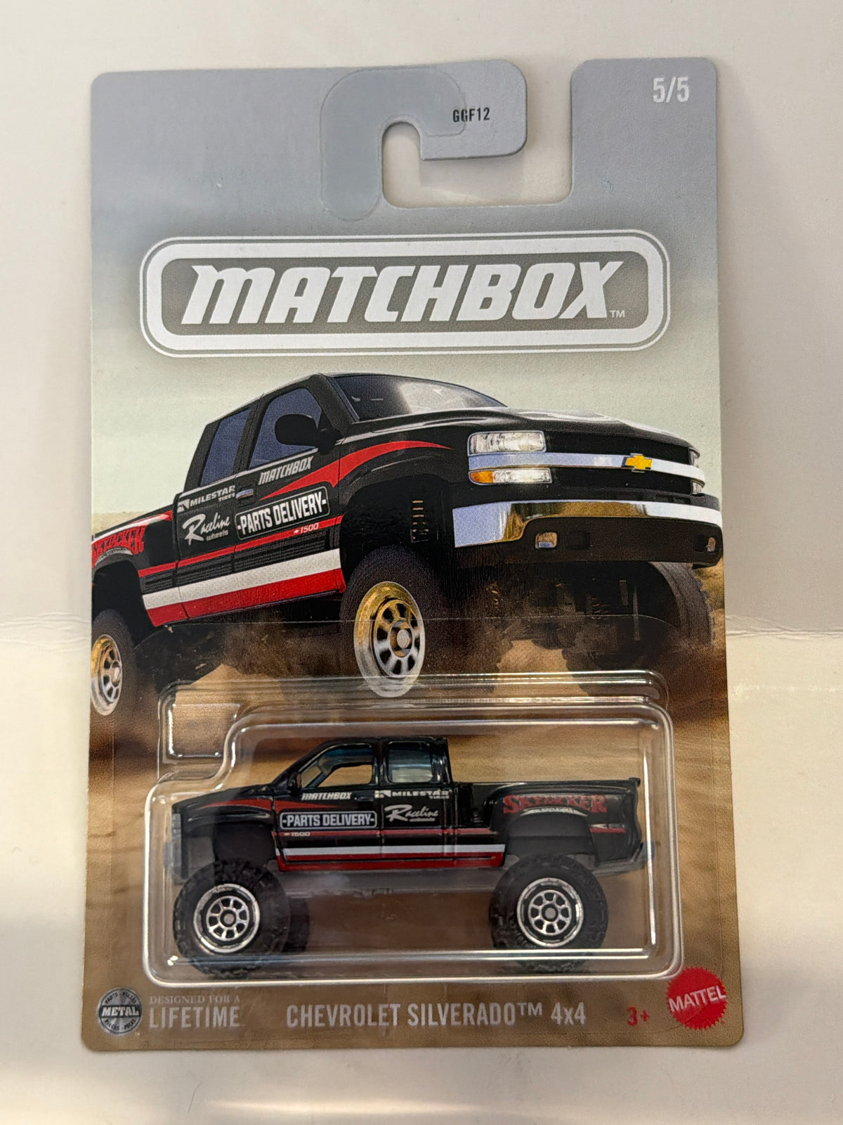 2025 MATCHBOX MBX CHEVROLET SILVERADO TM 4X4 BLACK 5/5
