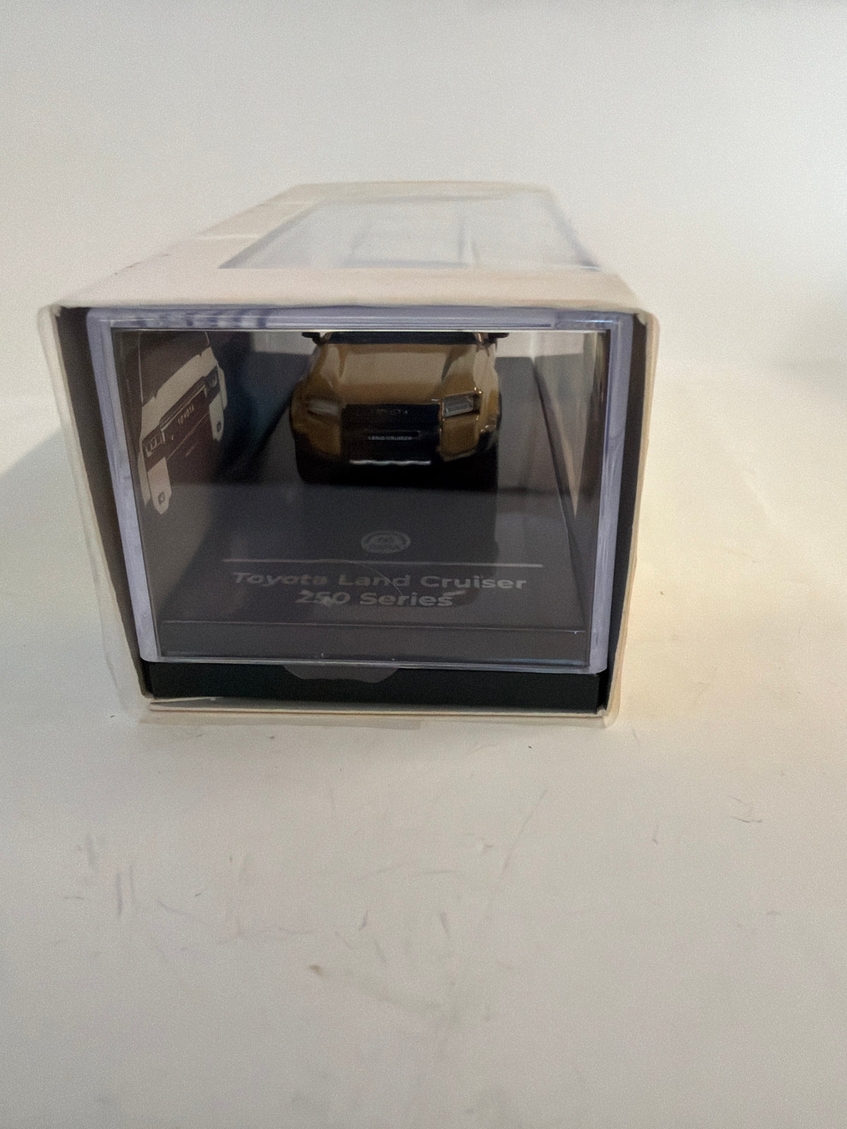 64 Para 1/64 Toyota Land Cruiser LC 250 Prado LHD Trail Dust Beige