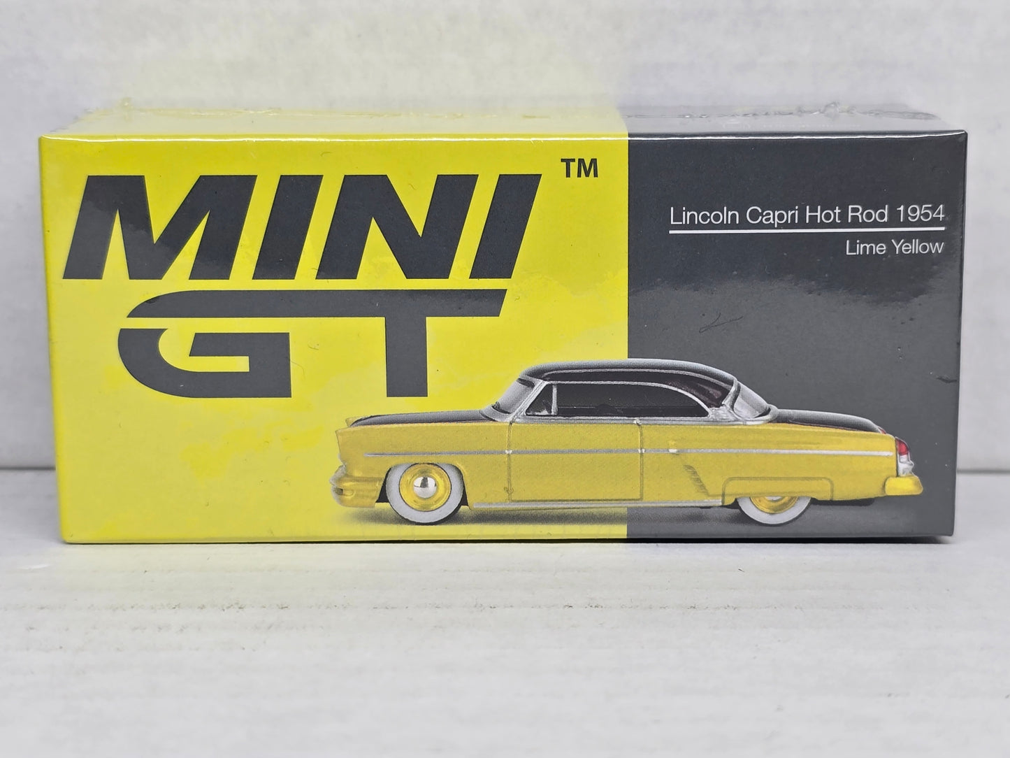 Mini Gt 
Lincoln Capri
Hot Rod 1954
Lime Yellow