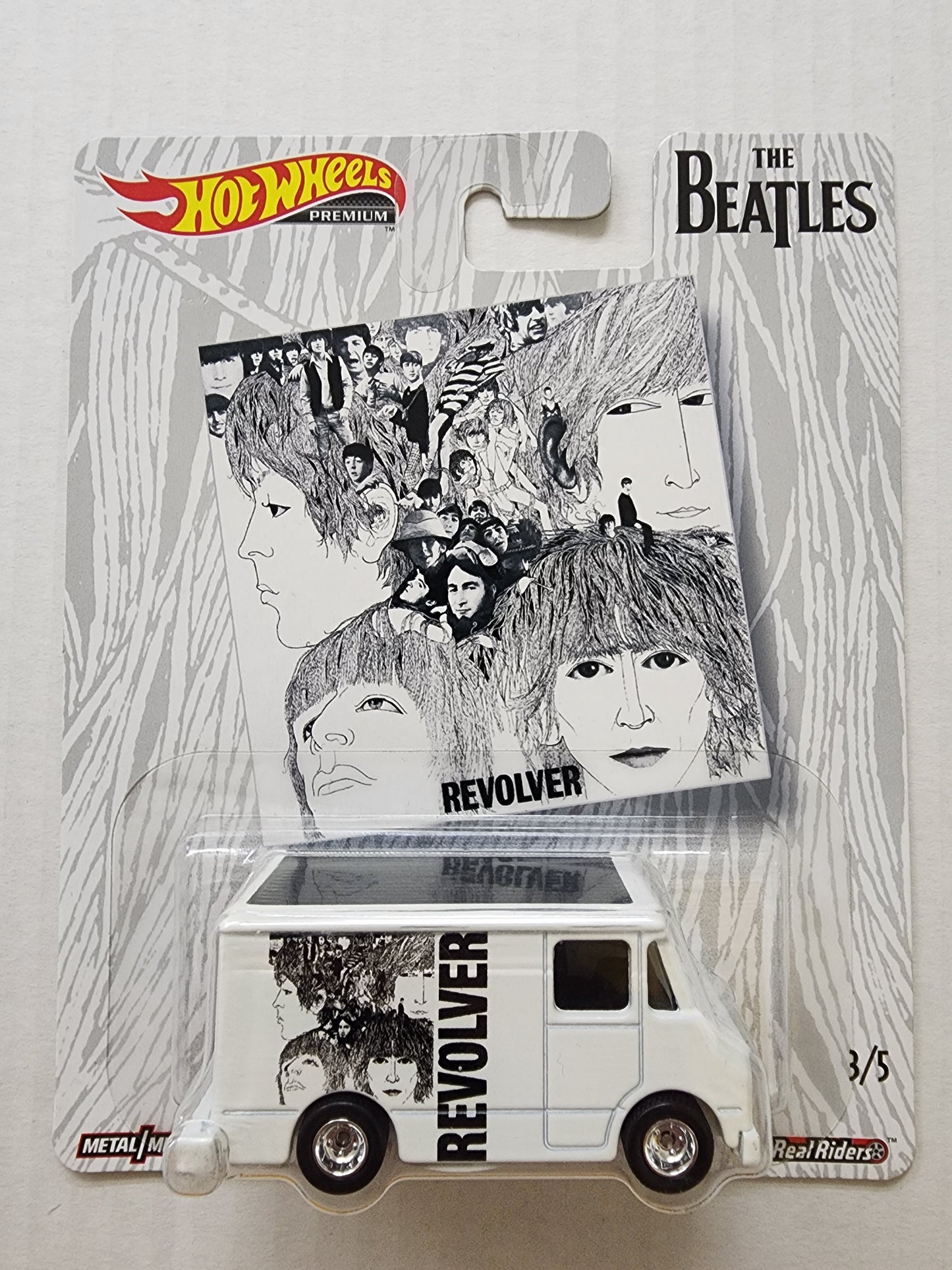 Hot wheels Premium Pop Culture The Beatles Revolver Combat Medic