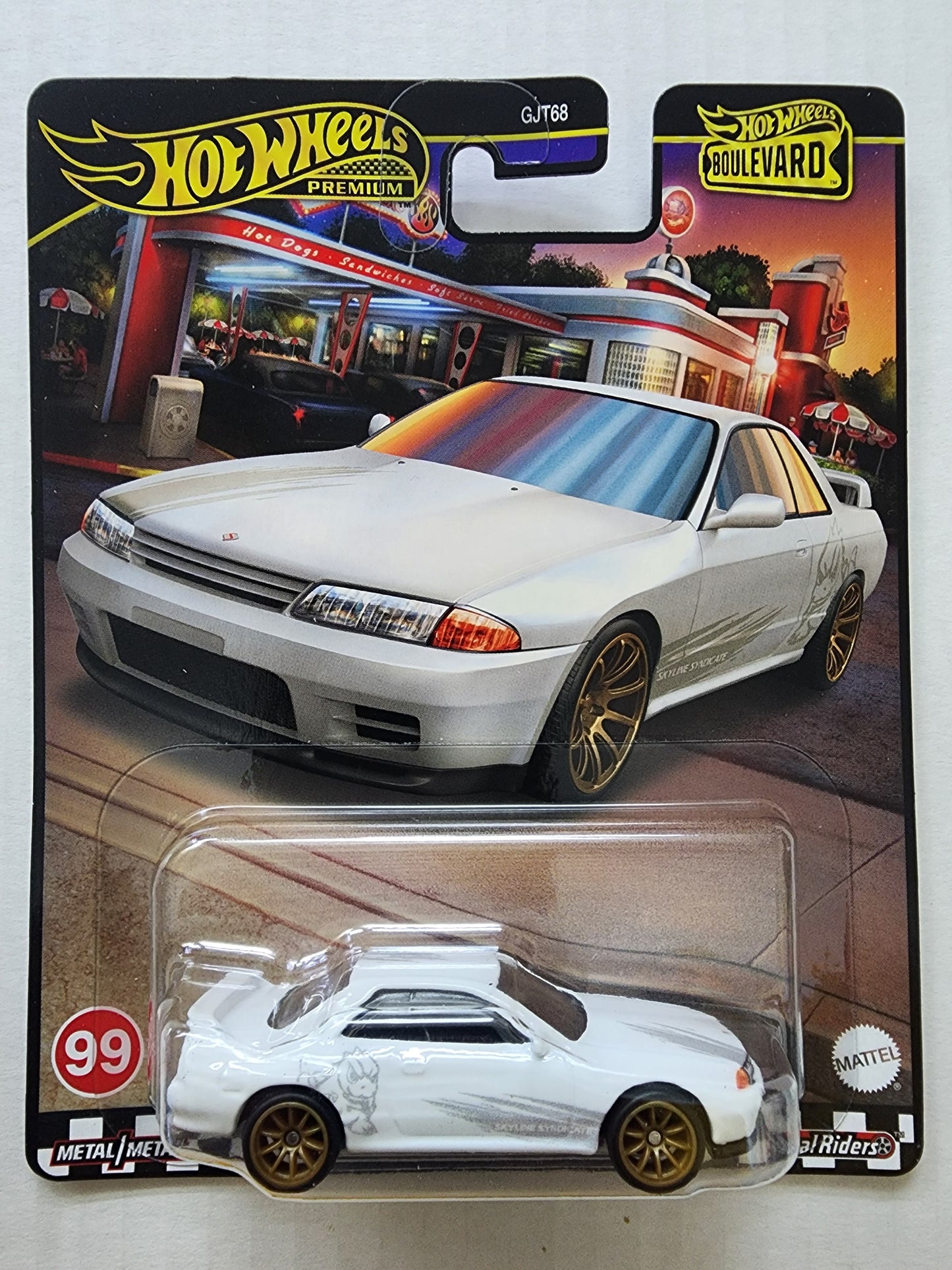 Hot wheels Premium Boulevard  #99 Nissan Skyline Gtr R32 Bnr32 White