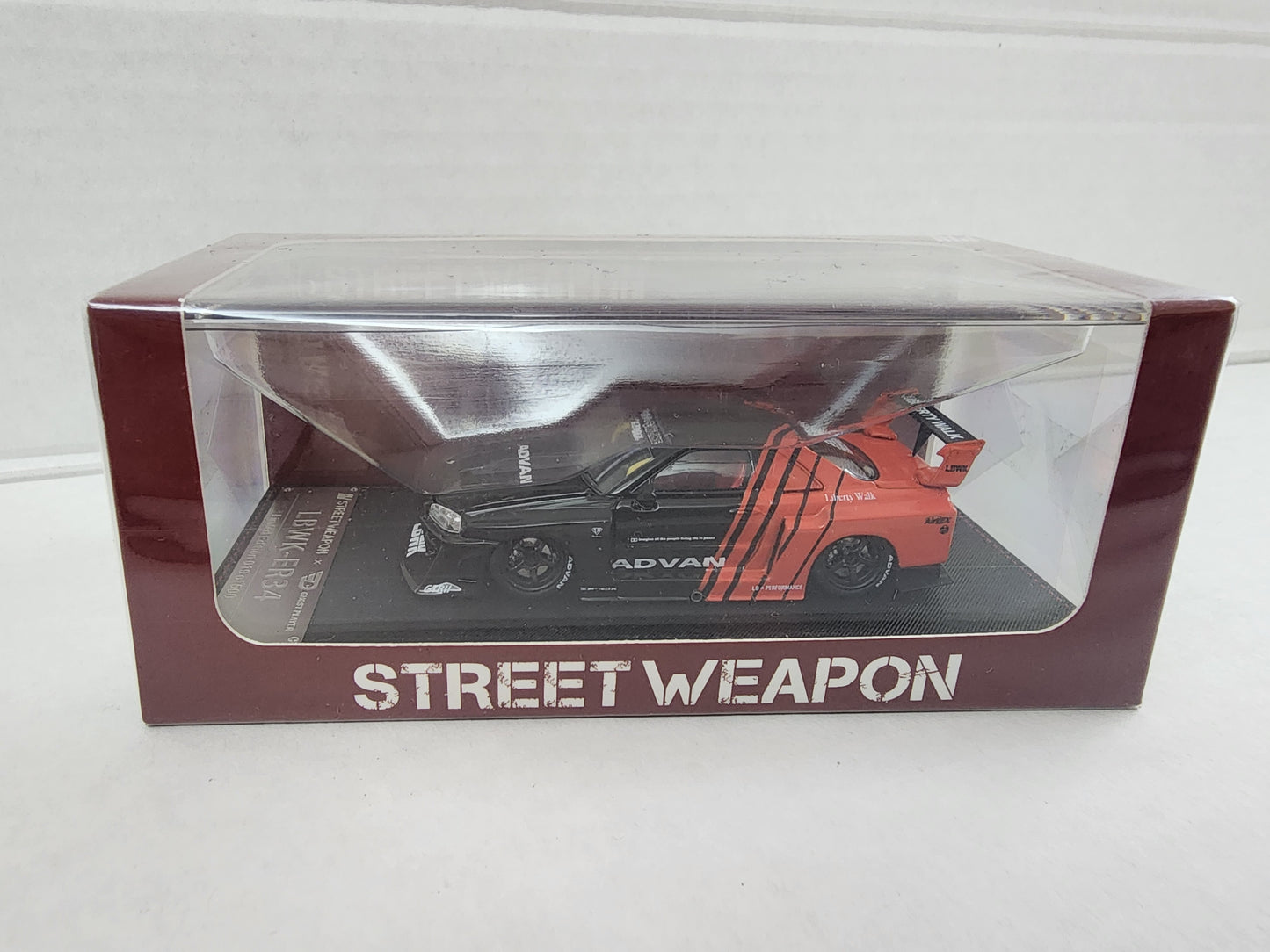 Street Weapon 1/64 NISSAN GT-R ER34 #5 LBWK Advan