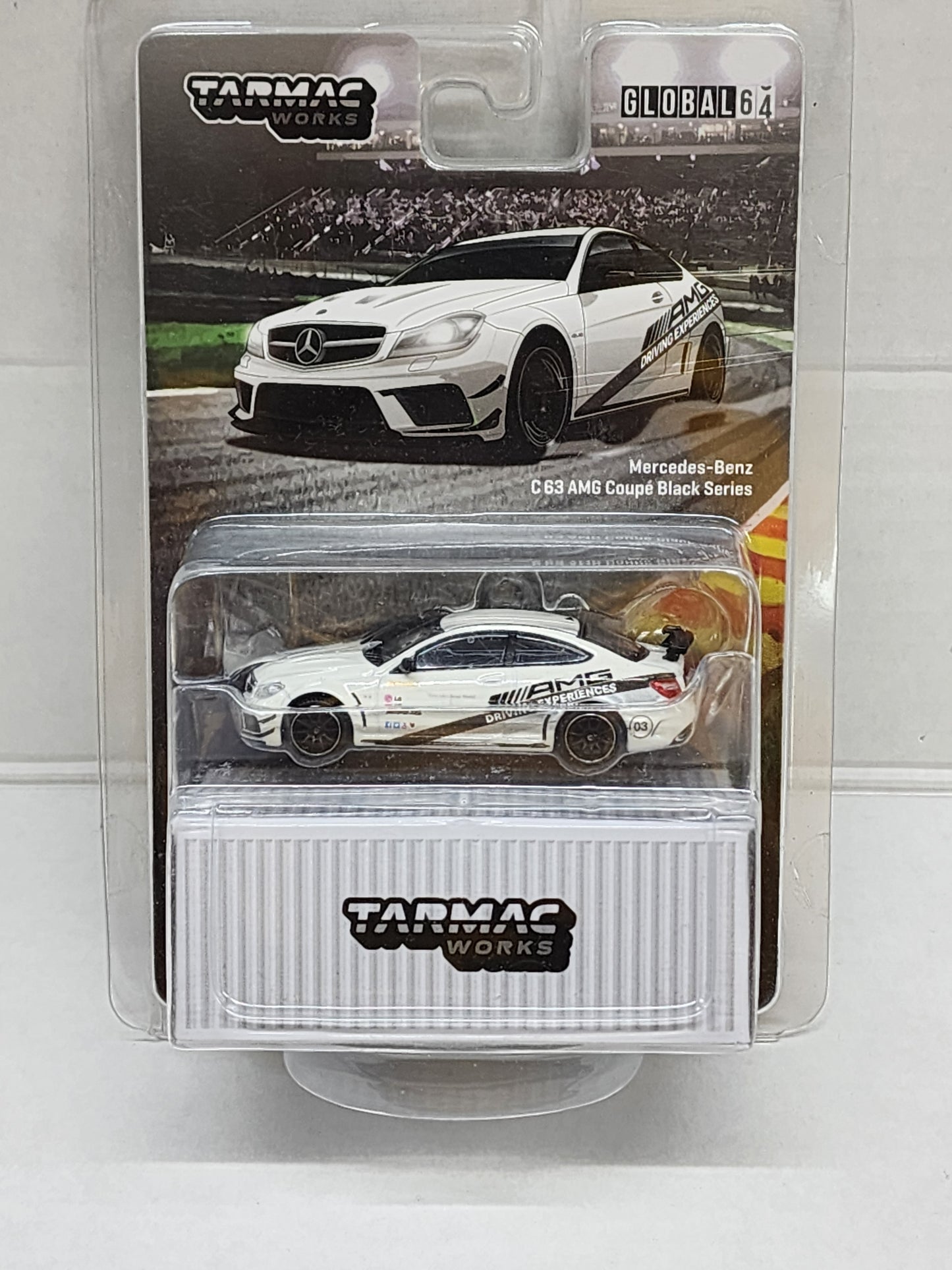 Tarmac Works 1:64 Mercedes-Benz C63 AMG Coupe Black Series White