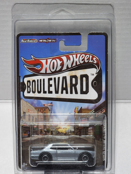 Hot Wheels  2013 Boulevard 1971 Nissan skyline H/T 2000 GT-R