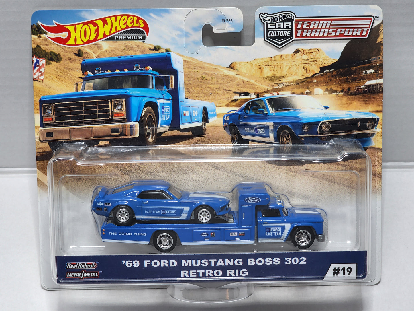 Hot Wheels Team Transporters 69 Ford Mustang Boss 302 and Retro Rig