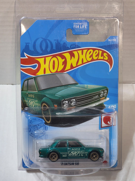 Hot Wheels Super Treasure hunt 71 Datsun 510 sedan