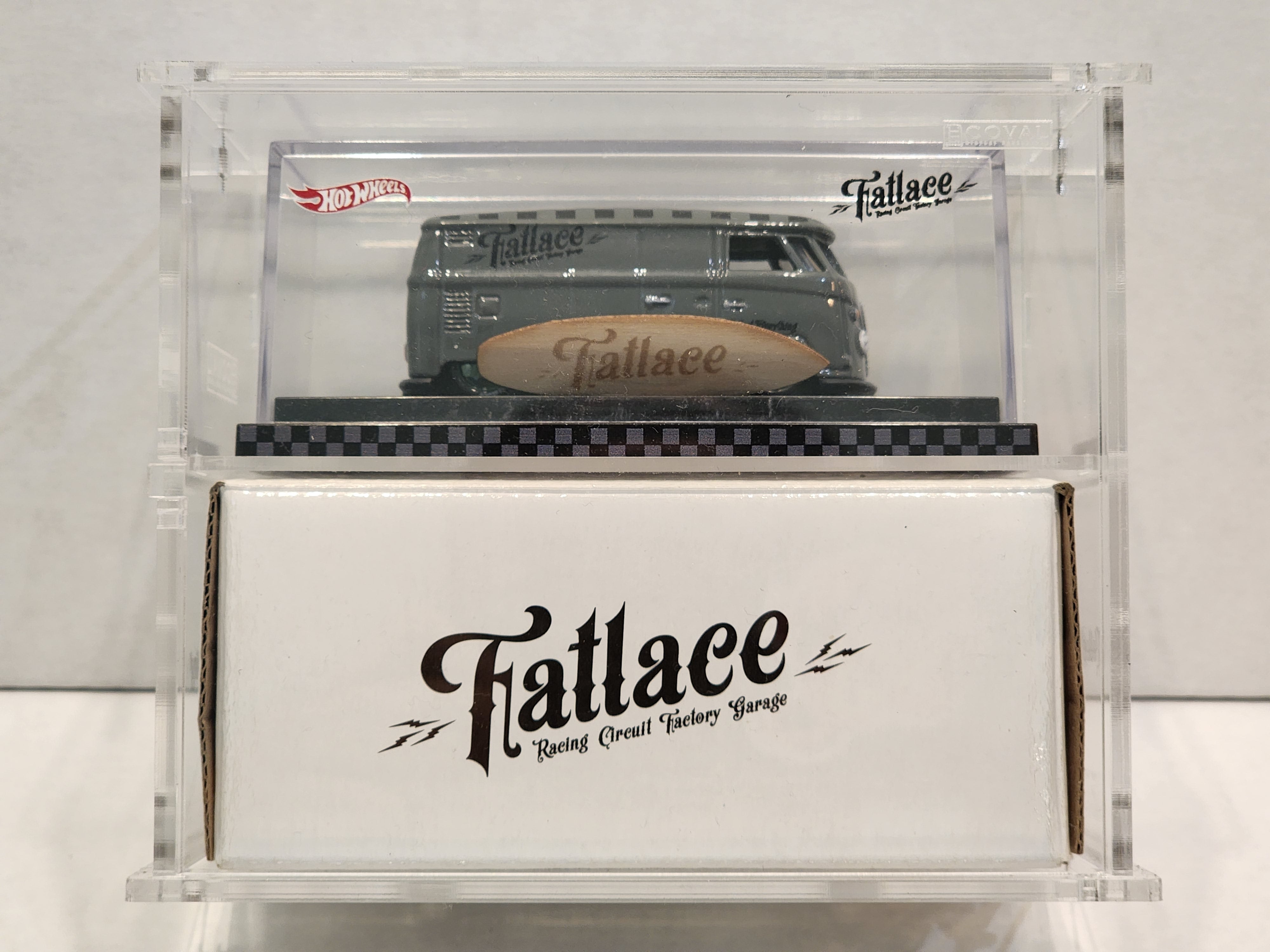 Hot wheels rlc exclusive 2017 volkwagen t1 panel Fat lace with surfboa ...