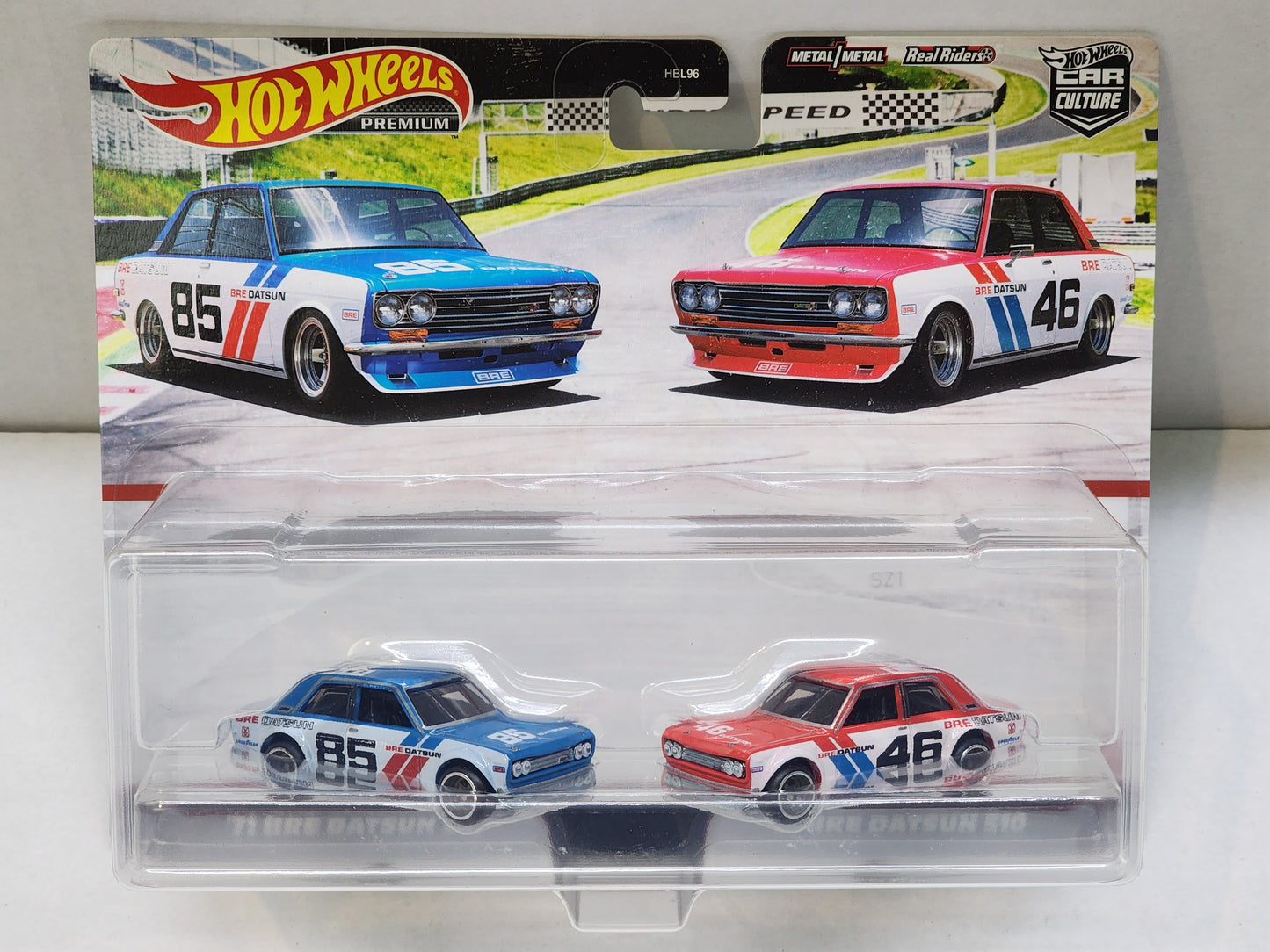 Hot wheels 

Premium 

2 packs

71 Datsun Bre edition 

Brand new 

 